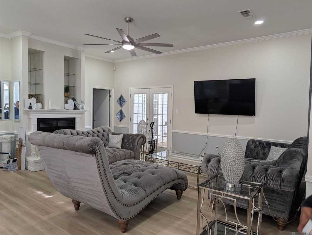 13432 S Fairview Ave - Photo 4 of 45