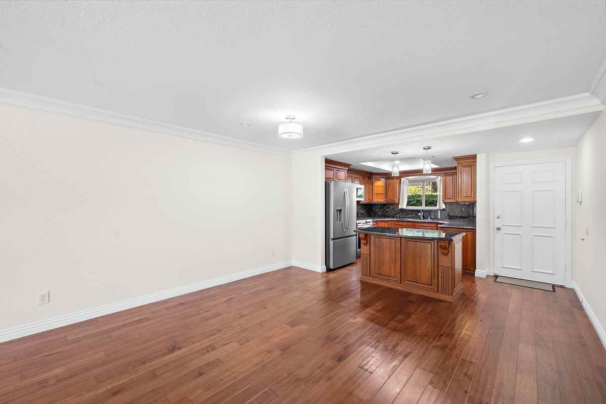 31654 W Nine Dr - Photo 6 of 50