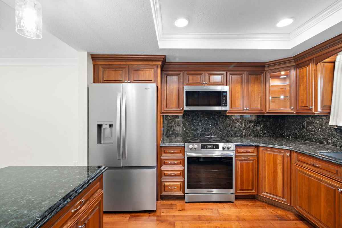 31654 W Nine Dr - Photo 7 of 50