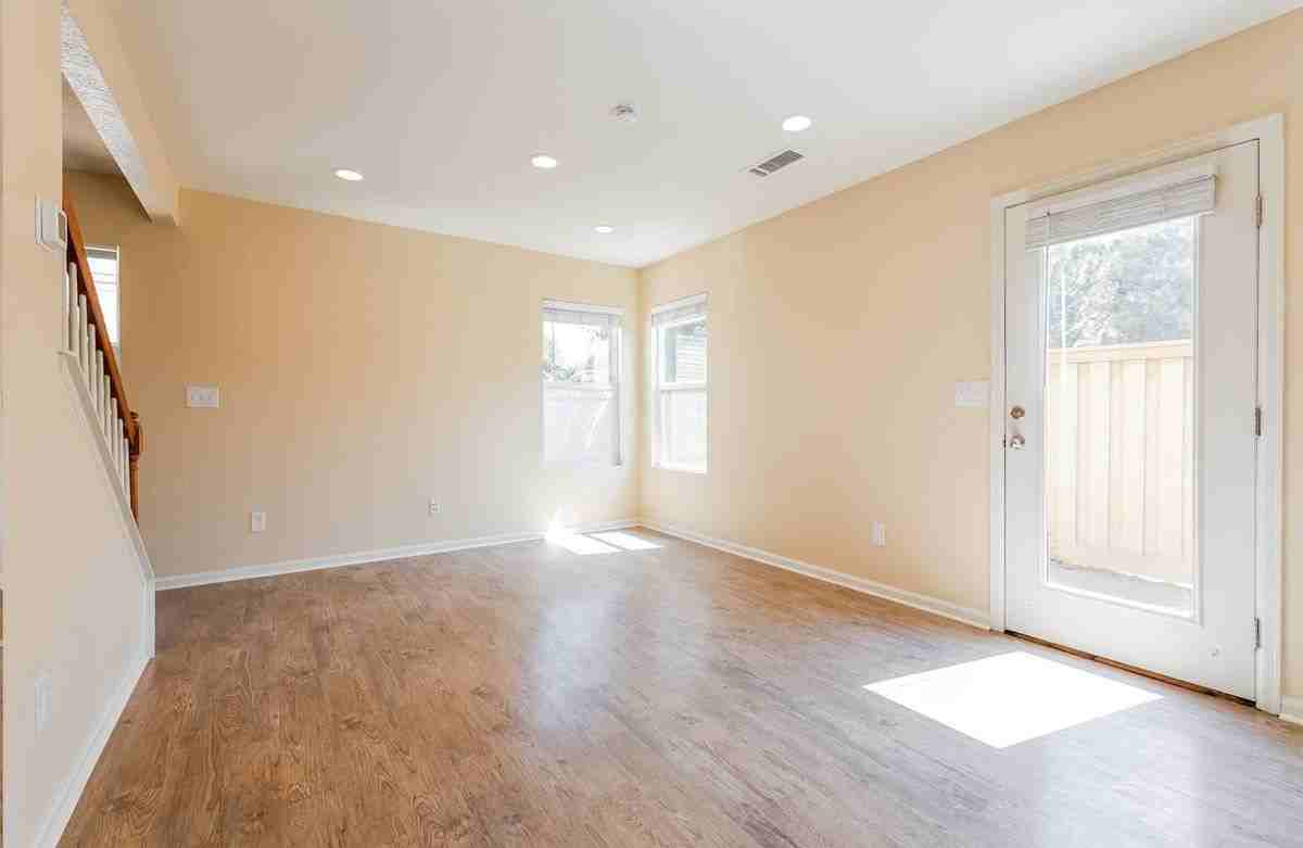 4505 Andes St - Photo 5 of 10