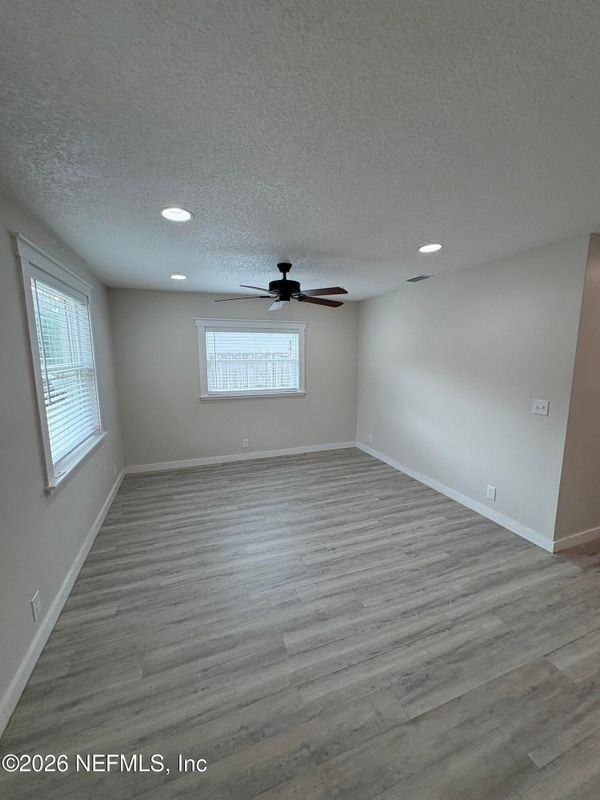 3968 Packard Dr - Photo 5 of 20