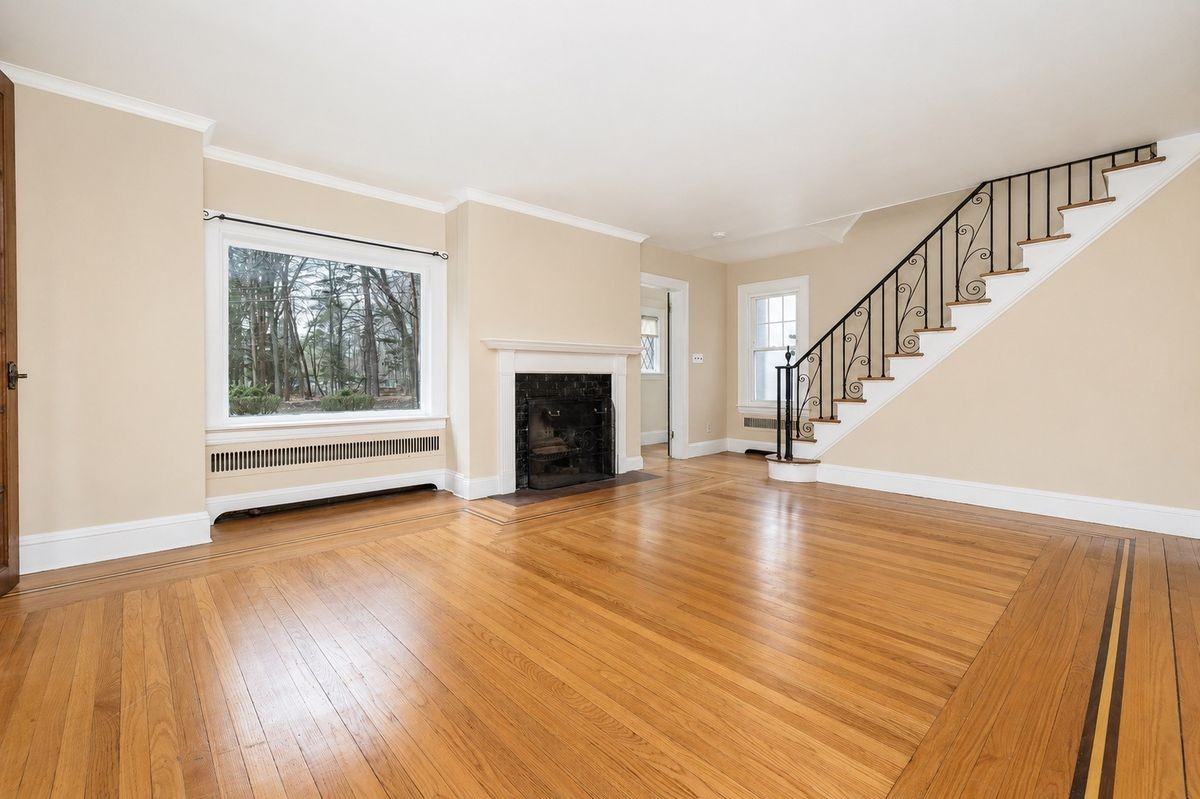 259 Trafton Rd - Photo 3 of 9