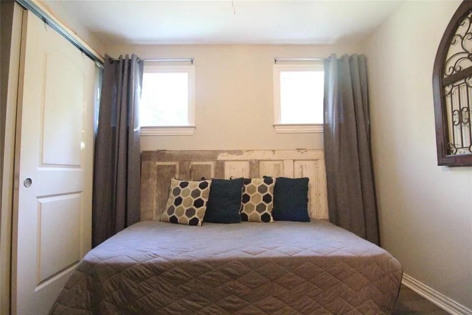 4000 Winfield Ave ##B - Photo 5 of 10