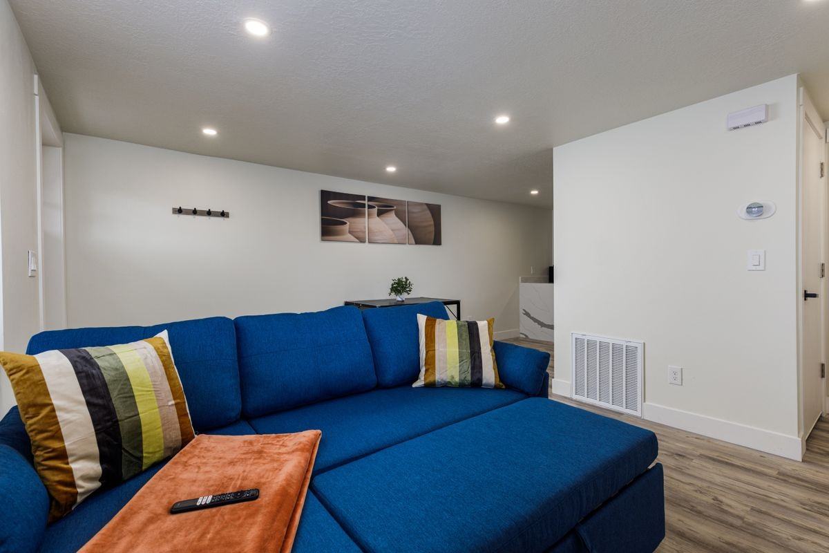 170 N 400 E ##176 - Photo 3 of 17