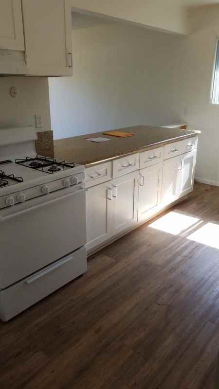 1125 Nicklett Ave - Photo 4 of 7