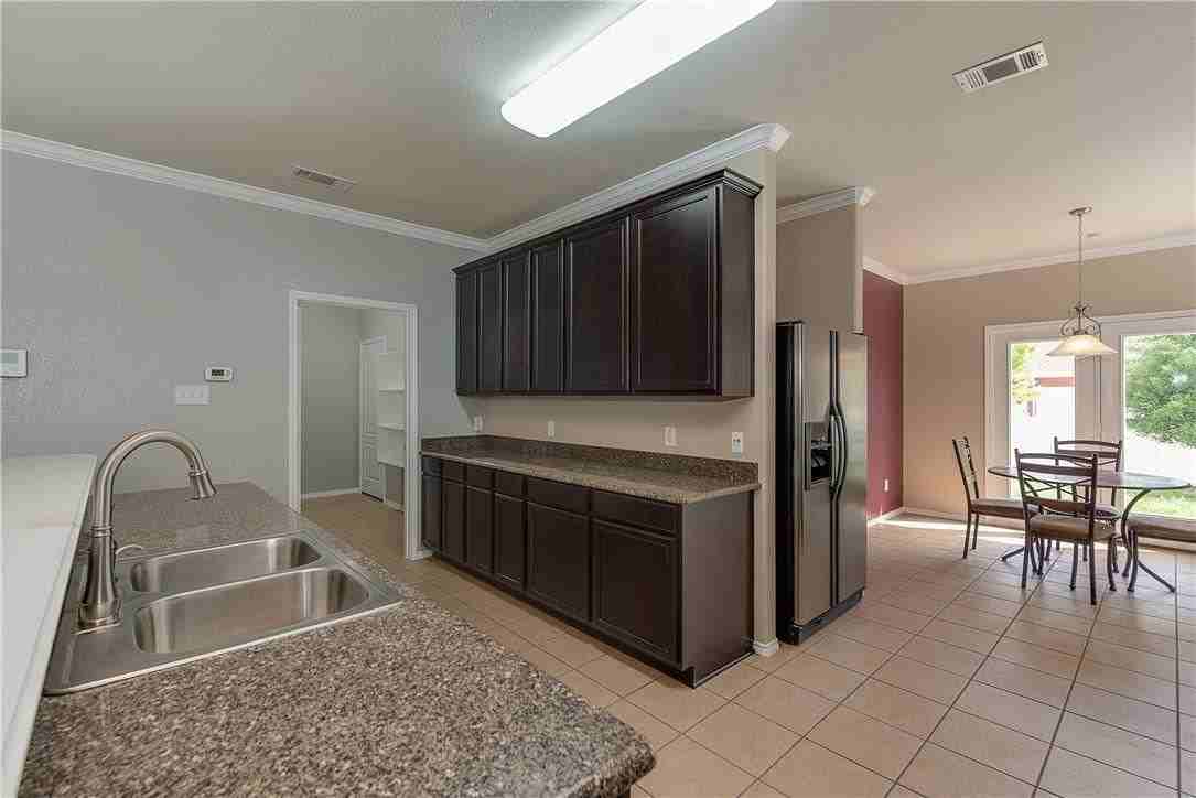 940 Appalachian Ln - Photo 3 of 4