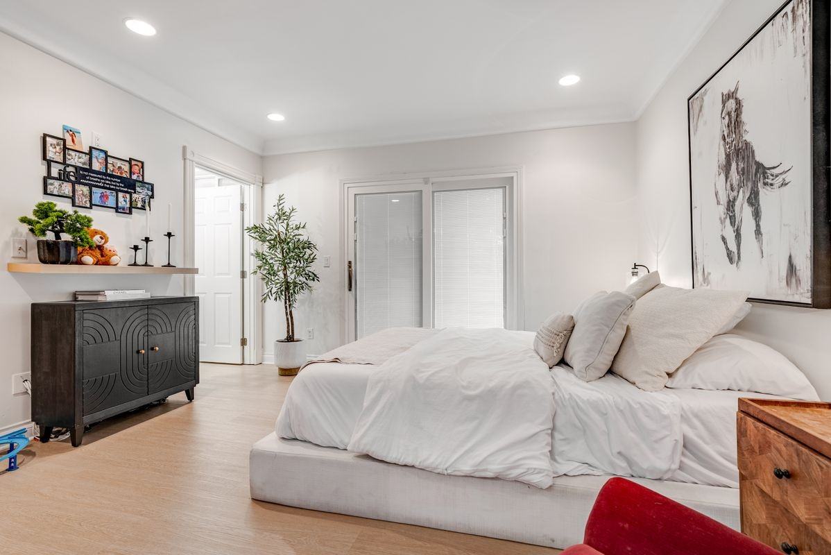 367 S Oak Ave - Photo 6 of 18
