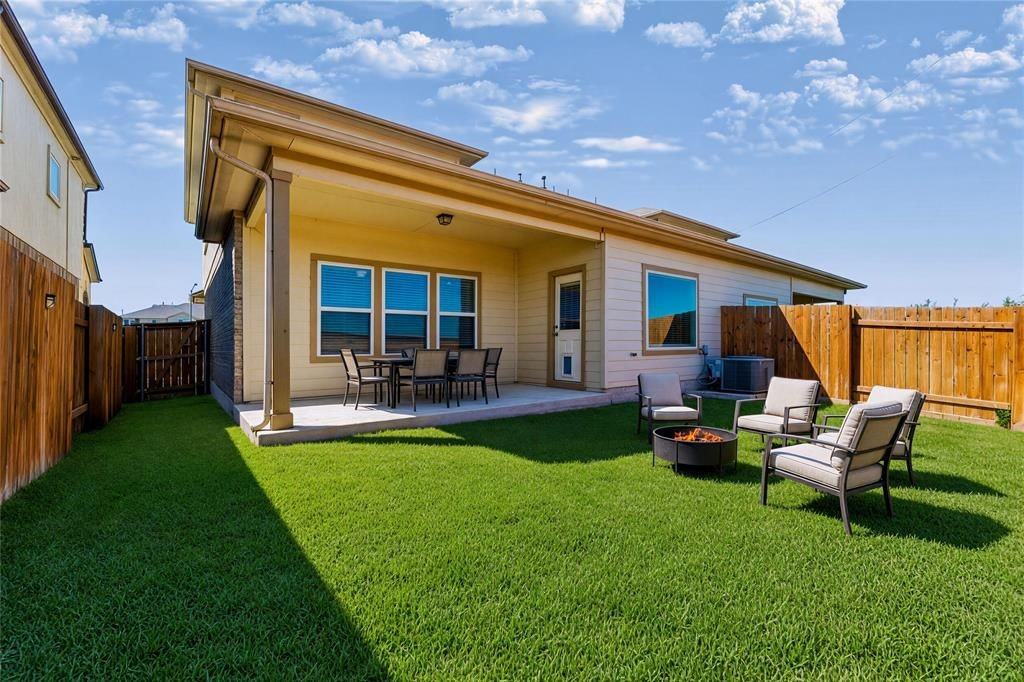 1173 La Conterra Blvd - Photo 2 of 3