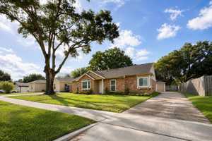 featured image of 13603 Woodchester Dr