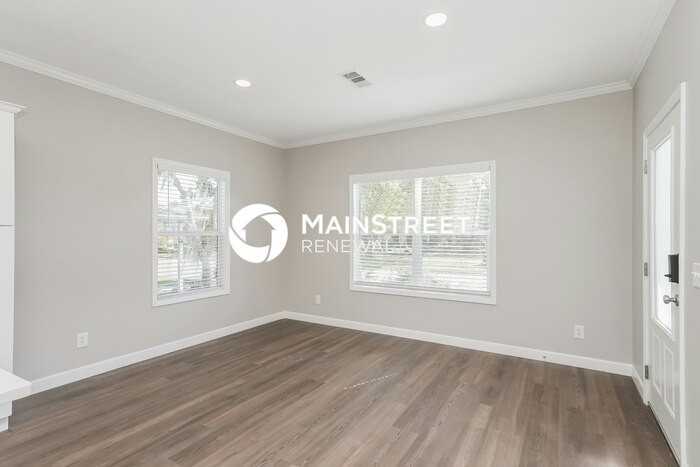 1211 22nd Ave S - Photo 6 of 16
