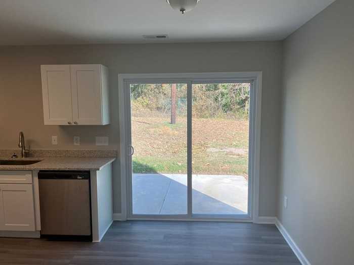 507 E Mills Dr - Photo 5 of 13