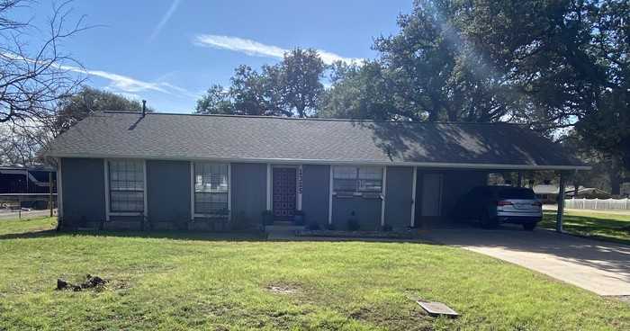 1305 E Main St - Photo 3 of 25