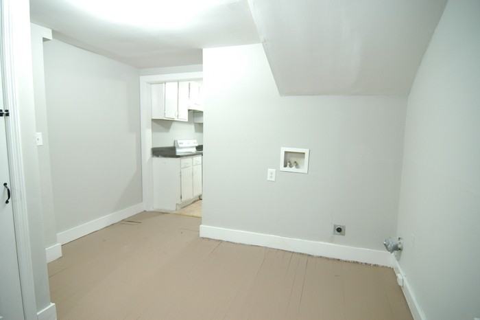 1407 Meharry Blvd #D - Photo 4 of 19