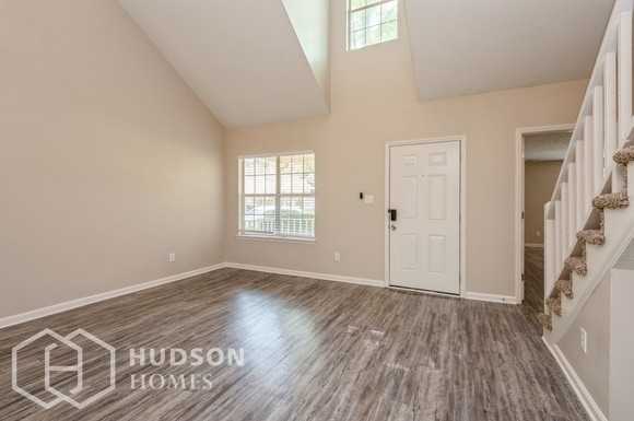601 Pennwood Ln - Photo 6 of 25