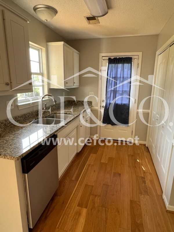 349 E Myles Ln - Photo 2 of 11