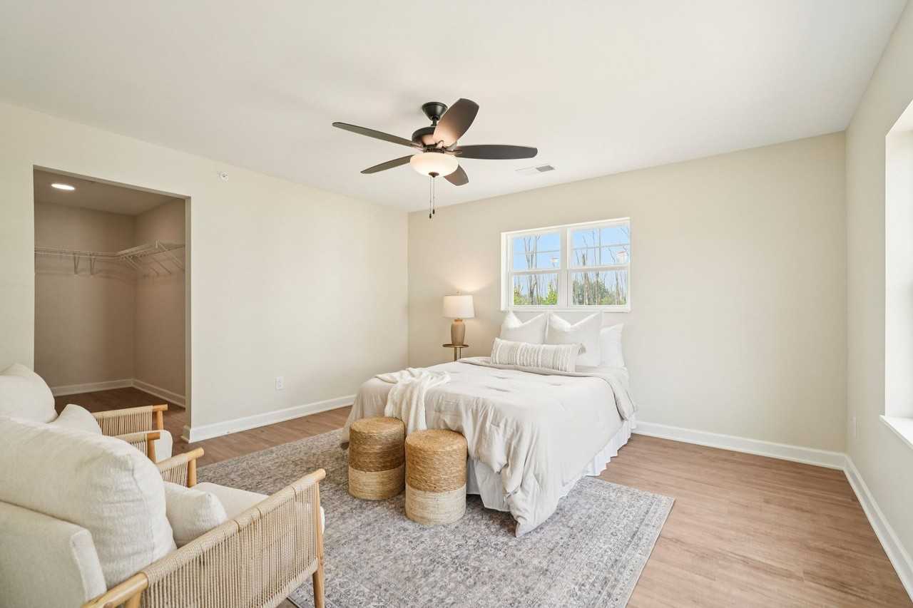 Marshview Apartments LLC - Photo 3 of 5