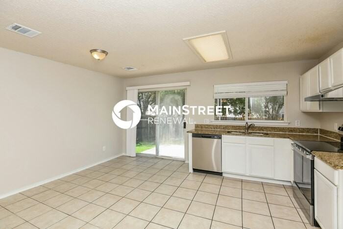 3321 Chapel Ridge Way - Photo 7 of 15