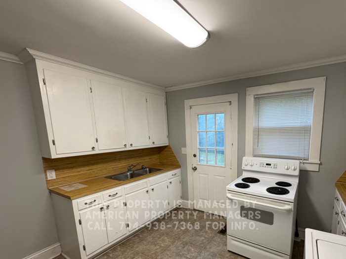 132 Lilly Ave - Photo 4 of 7