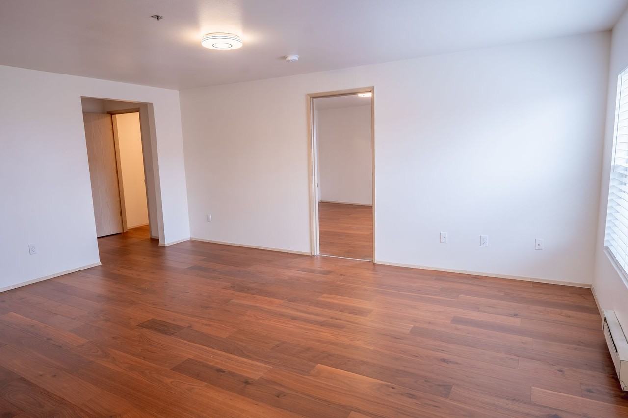 Pacific Crest Apartments in Tacoma - Photo 3 of 46