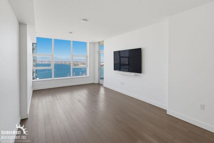 1388 Kettner Blvd #2409 - Photo 7 of 22