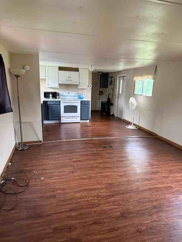 24 Liam Ln - Photo 3 of 9