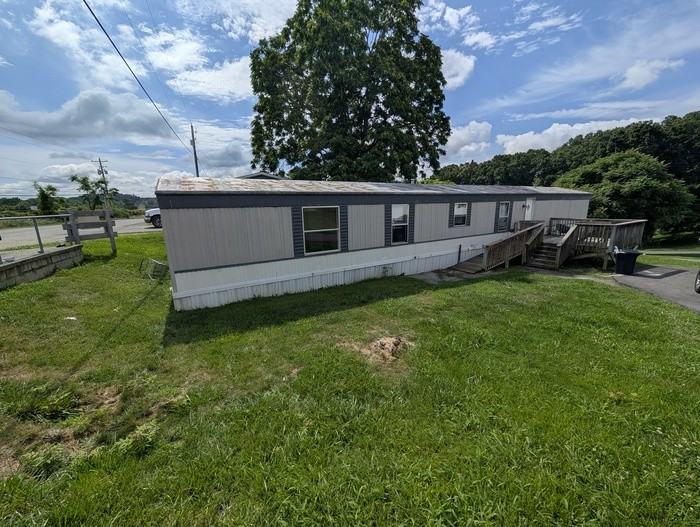 101 Felix Dr - Photo 2 of 16