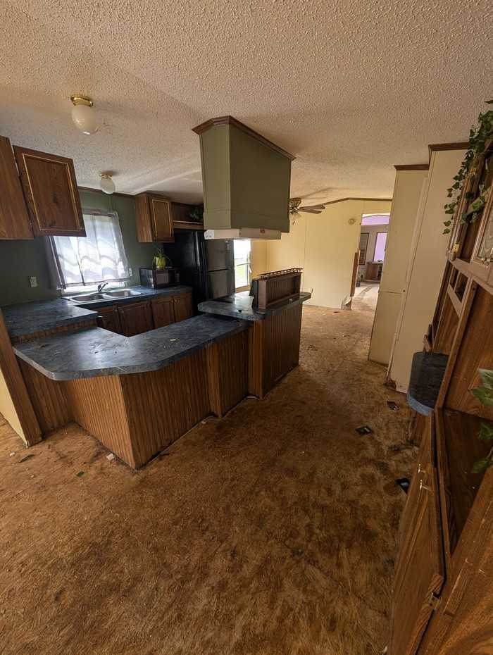 101 Felix Dr - Photo 3 of 16