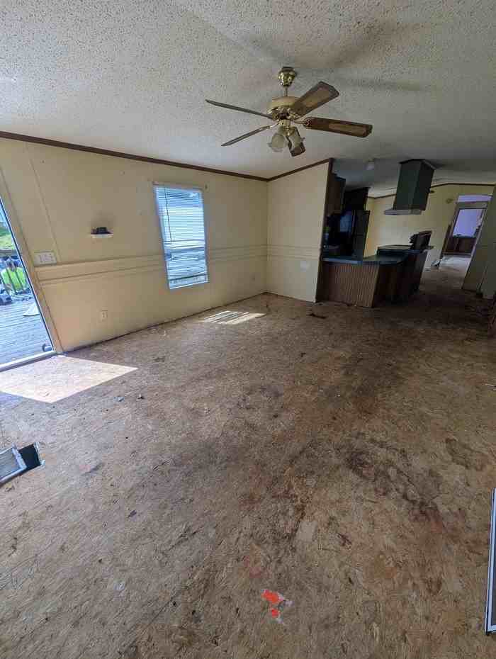 101 Felix Dr - Photo 7 of 16