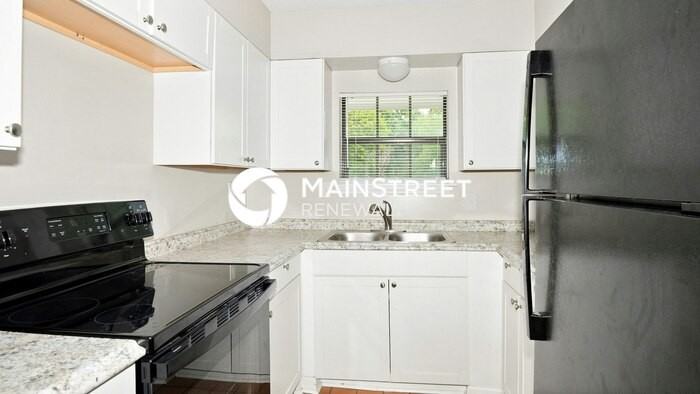 5325 Longwood Cv - Photo 7 of 18