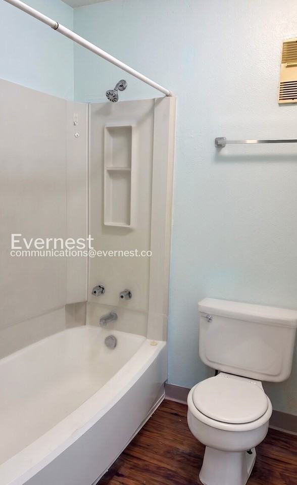 710 City Park Ave #B233 - Photo 7 of 18