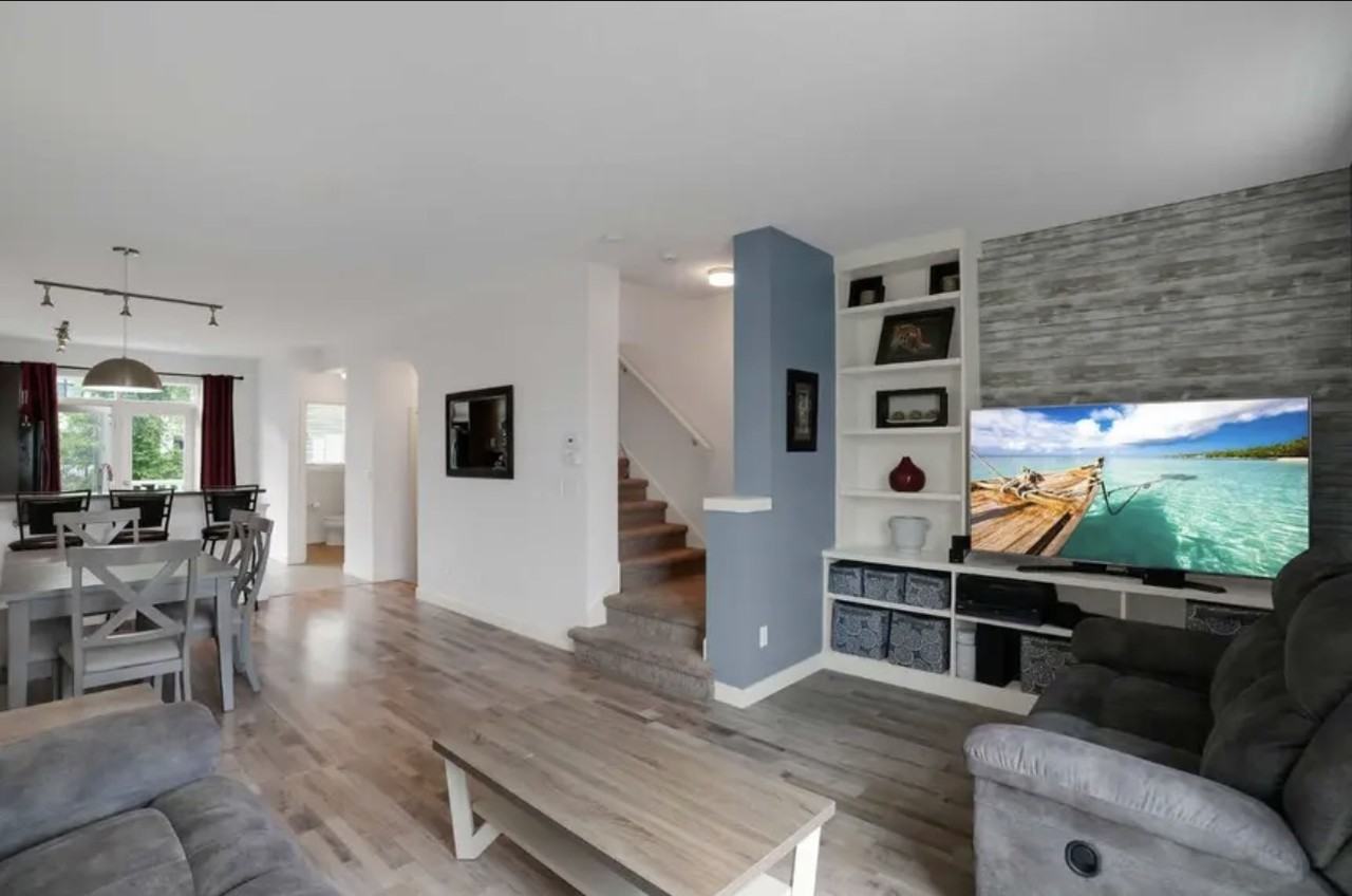 575 Sherwood Boulevard Northwest - Photo 4 of 21