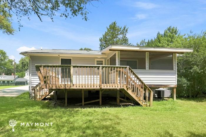 1628 Thompson Dr - Photo 3 of 3