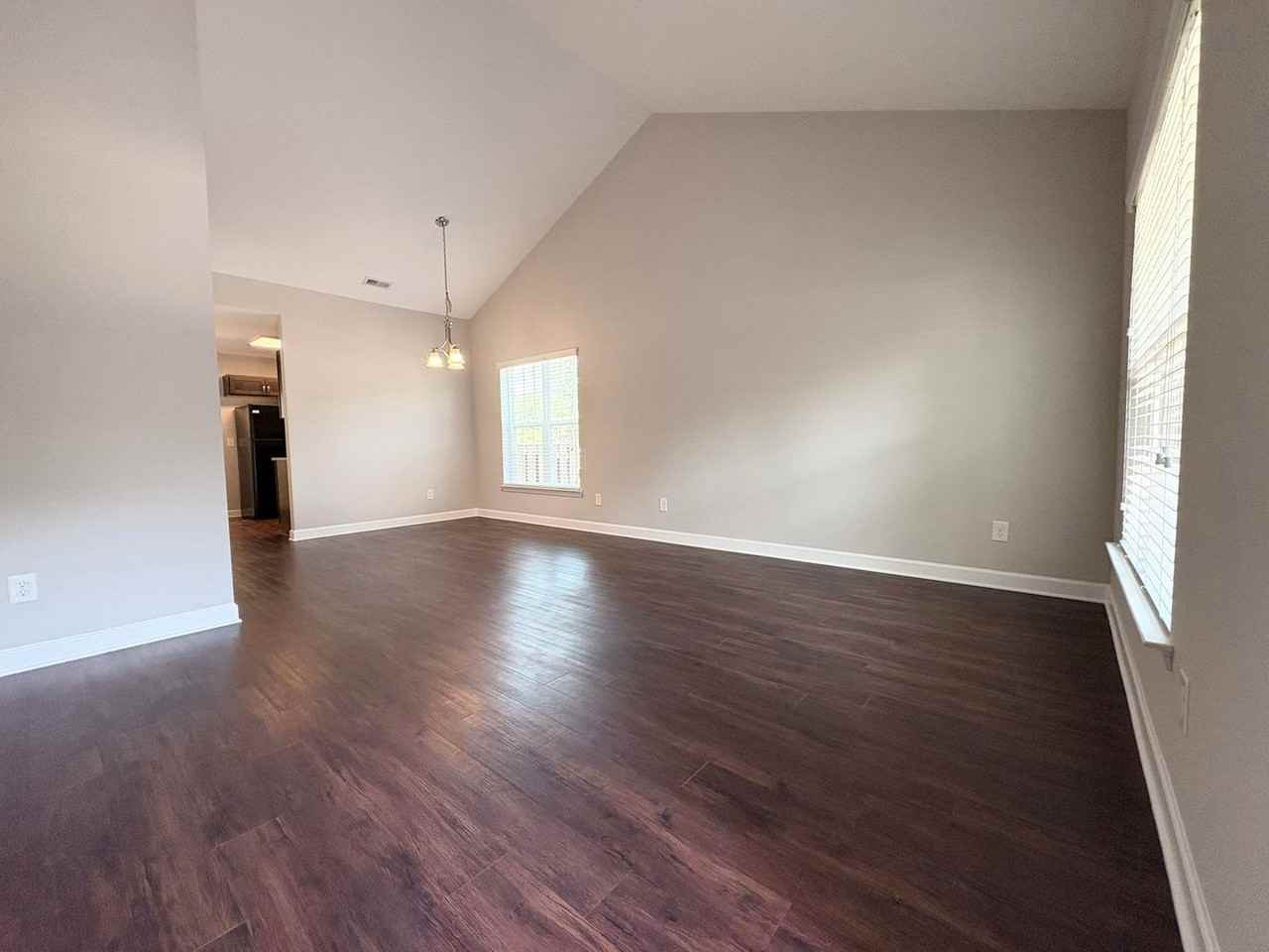128 Mackwood Rd - Photo 3 of 16