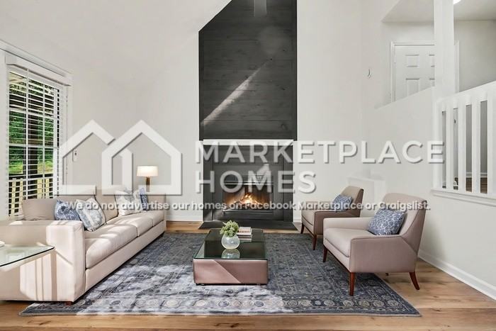 4425 Kim St - Photo 3 of 32
