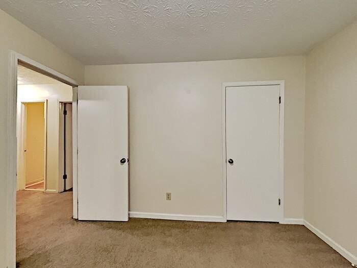 8401 Beechwood Trce - Photo 6 of 22