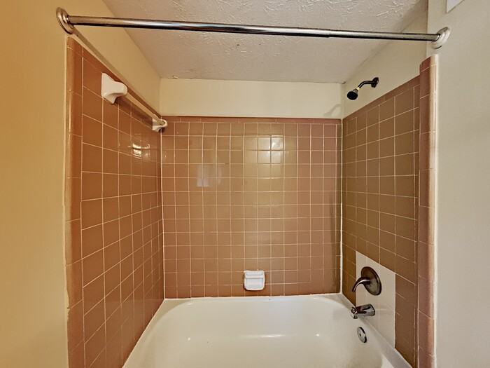 8401 Beechwood Trce - Photo 7 of 22