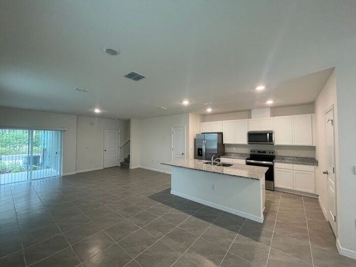6126 Galloping Dr - Photo 3 of 16