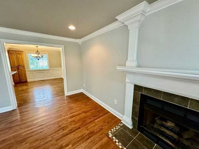 996 New Market Rd - Photo 4 of 20