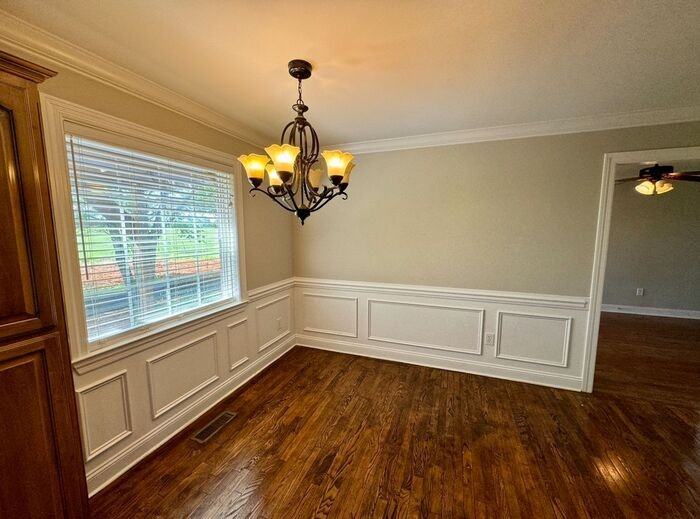 996 New Market Rd - Photo 6 of 20