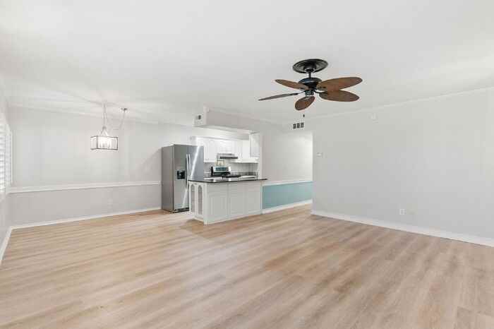 8039 Garden Dr - Photo 5 of 28