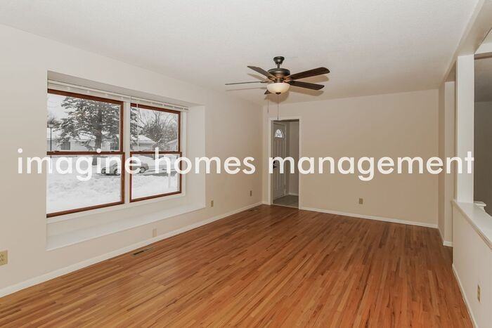 6872 Upper 162nd St W - Photo 3 of 18