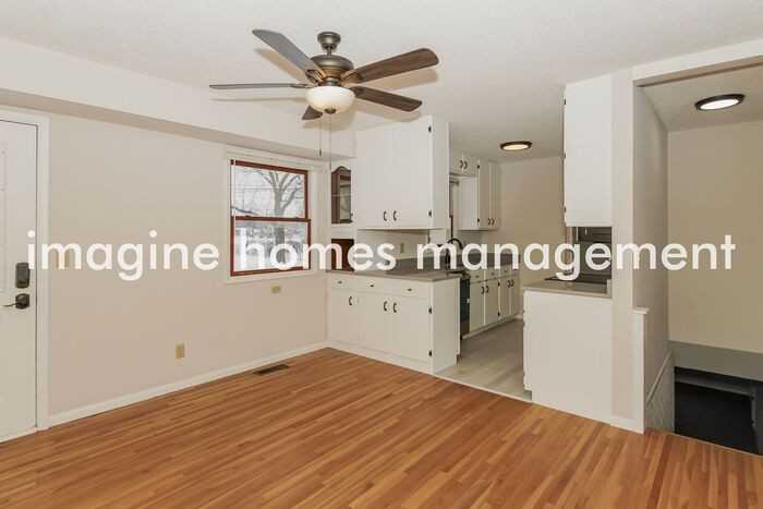 6872 Upper 162nd St W - Photo 5 of 18