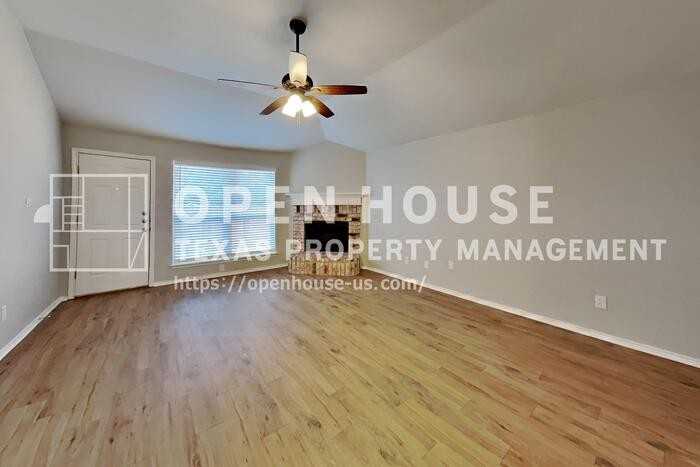 4541 Grainland Ct - Photo 4 of 20