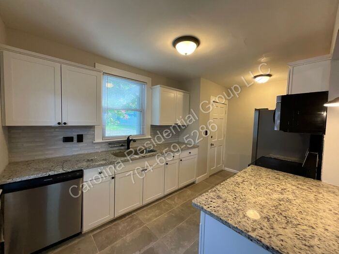 3820 Freedom Dr - Photo 7 of 20