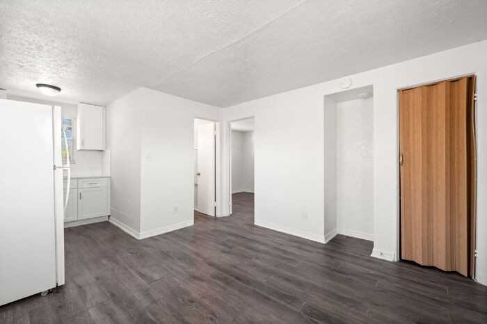 1908 1/2 43rd St S #2 - Photo 4 of 18