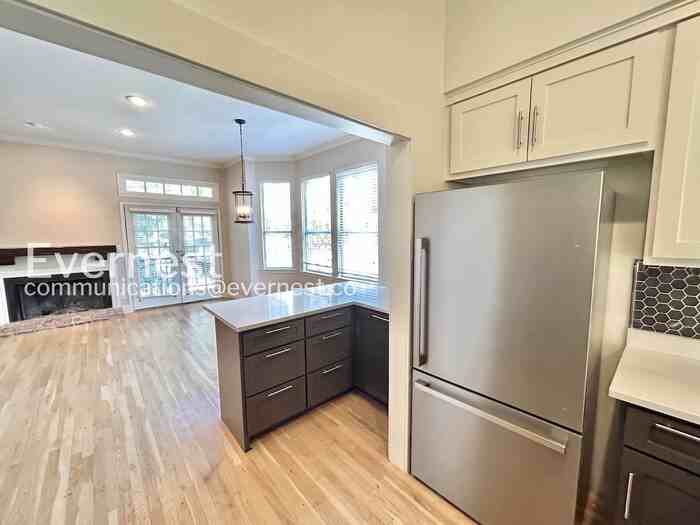 4106 Newton Ave - Photo 6 of 22