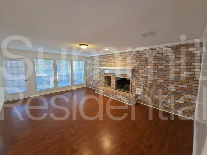 5223 Brownlee Ln - Photo 4 of 34