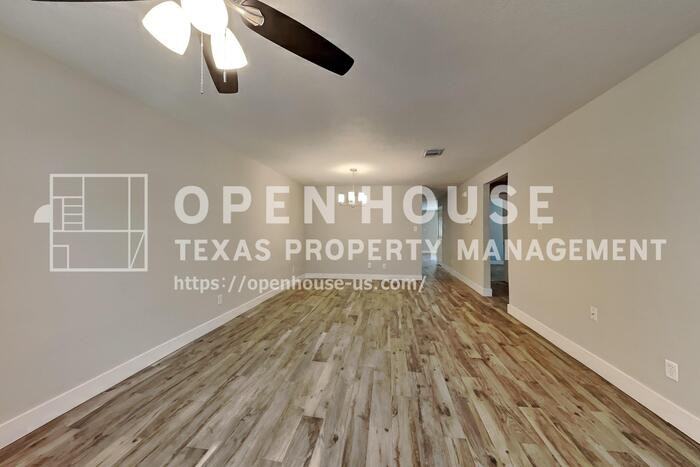 18116 Red Pine Ct - Photo 4 of 21