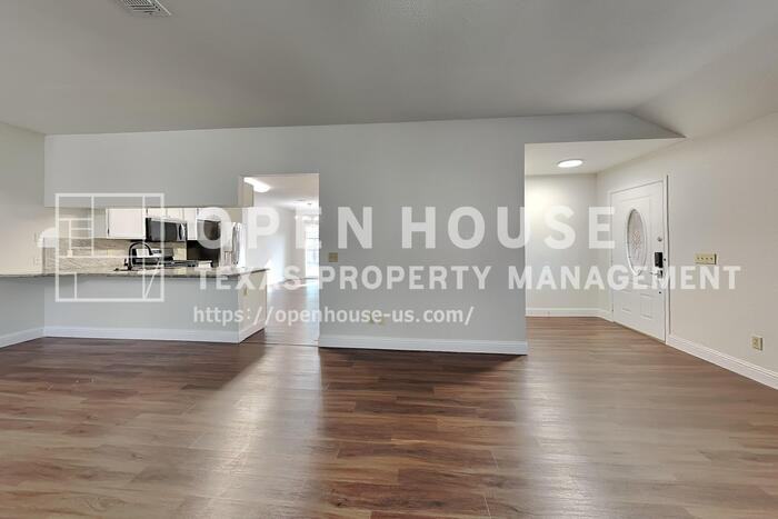 9103 Wallingham Ct - Photo 4 of 20