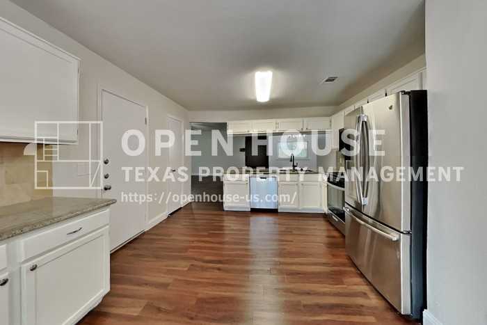 9103 Wallingham Ct - Photo 5 of 20